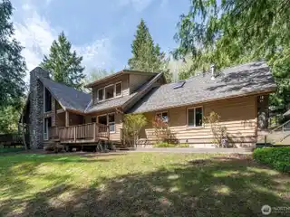 Custom-built Lodge-style Home in the Agate Bay Area