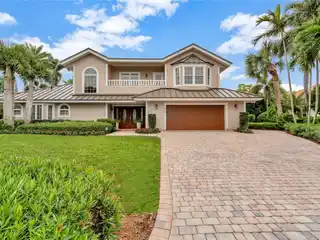 Lovely Residence Offering Coastal Living
