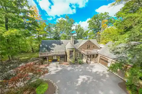 Extraordinary Property in a Magical Setting