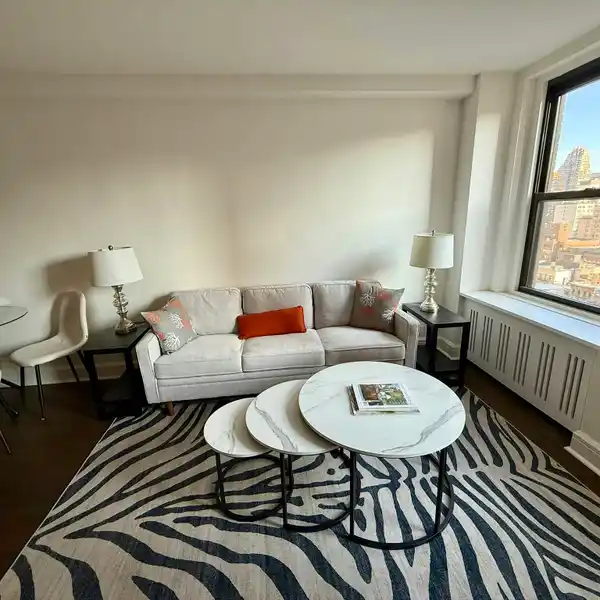 CLASSIC ALLURE WITH A SLEEK MODERN TWIST