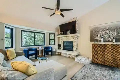 Beautifully Remodeled Home in Sought-After Old Edwards Estates