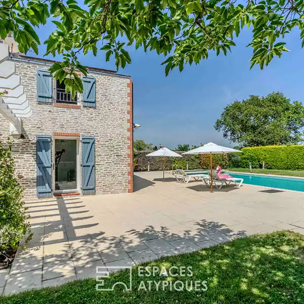 PRIVATE ESTATE WITH POOL NEAR PORNIC BEACHES