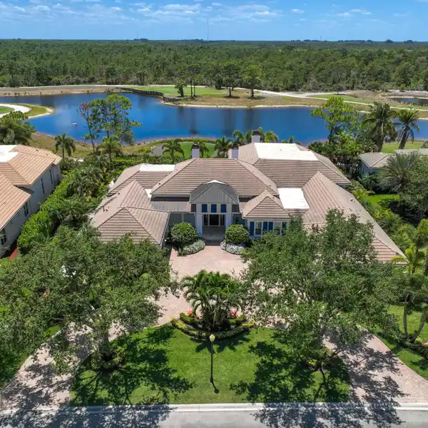 BEAUTIFUL AND GATED MAGNIFICENT ESTATE HOME