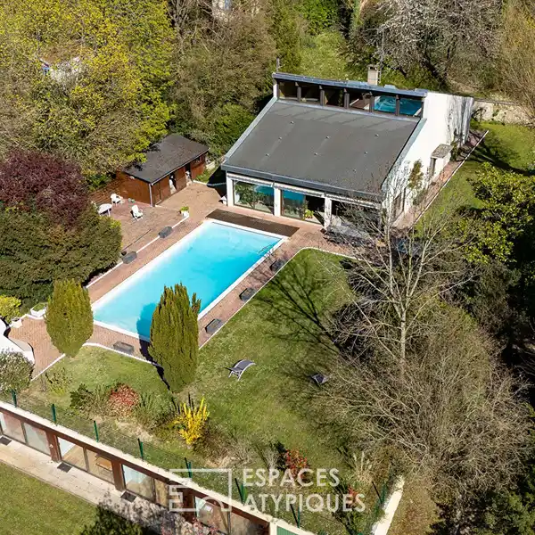 GRAND BOUGIVAL ESTATE WITH POOL AND GARAGE