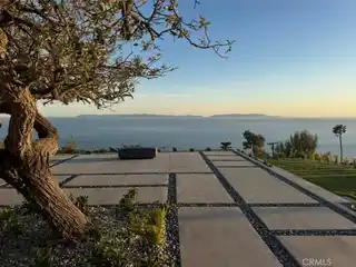 Chic Residence with Breathtaking Views