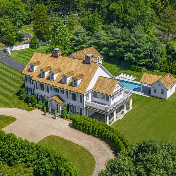 GATED GEORGIAN ESTATE WITH ORCHARD ROOTS