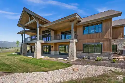 Exquisitely Crafted Serene Retreat