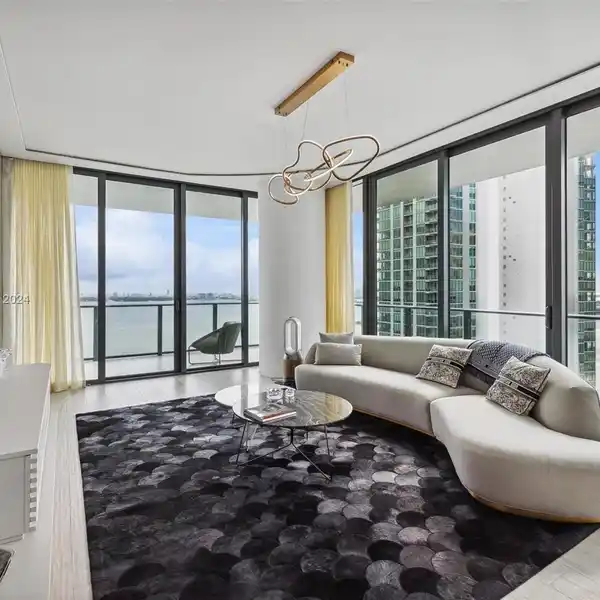 MAGNIFICENT GRAN PARAISO CORNER UNIT