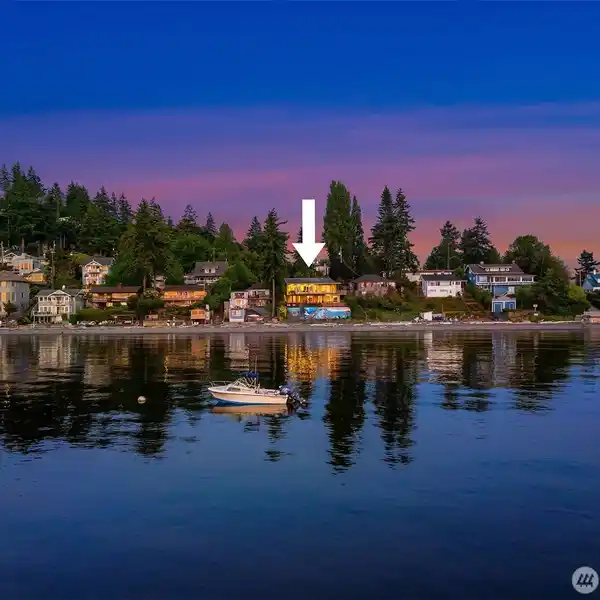 WATERFRONT HAVEN IN THREE TREE POINT