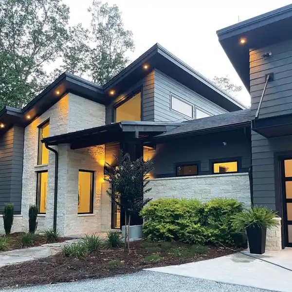 WONDERFULLY CRAFTED MODERN MOUNTAIN HOME
