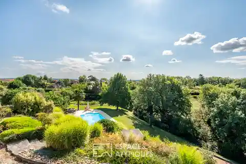 Cathedral-Style Living with Panoramic Countryside Views