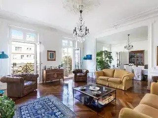 Elegant Apartment Near Parc Monceau