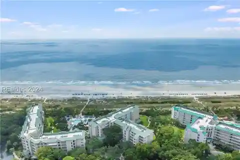Renovated Condo at Hampton Place