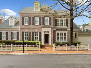Quality Craftsmanship in Distinguished Bellewood