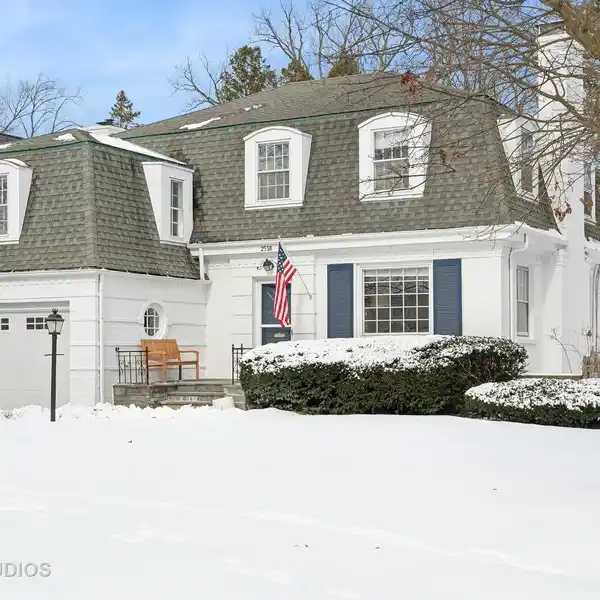 CAPTIVATING BRICK FRENCH PROVINCIAL