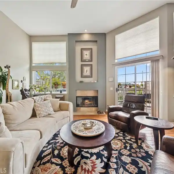 INCREDIBLE LOCATION IN THE MARINITA TOWNHOMES