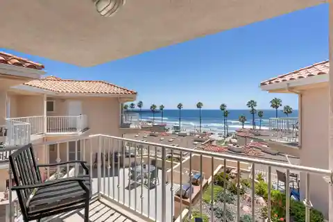 Stunning Beach Condo with Sweeping Views