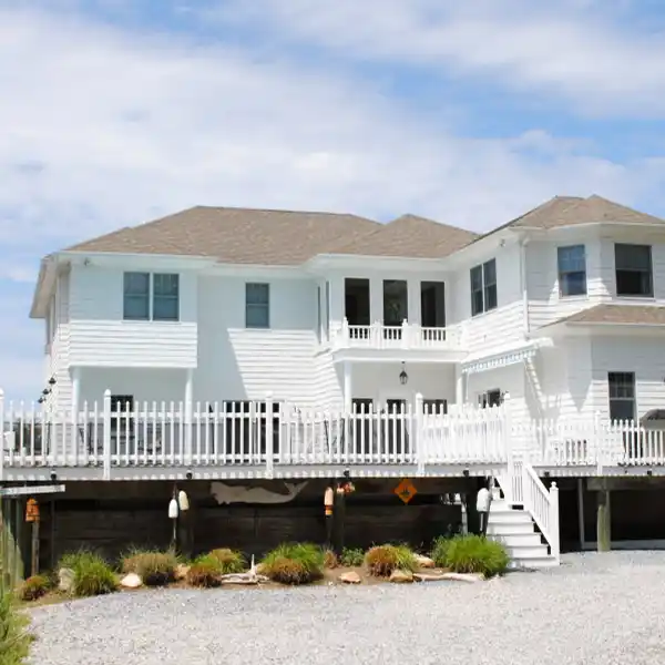 WATERFRONT RETREAT FOR RENT