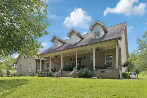 18-Acre Country Paradise