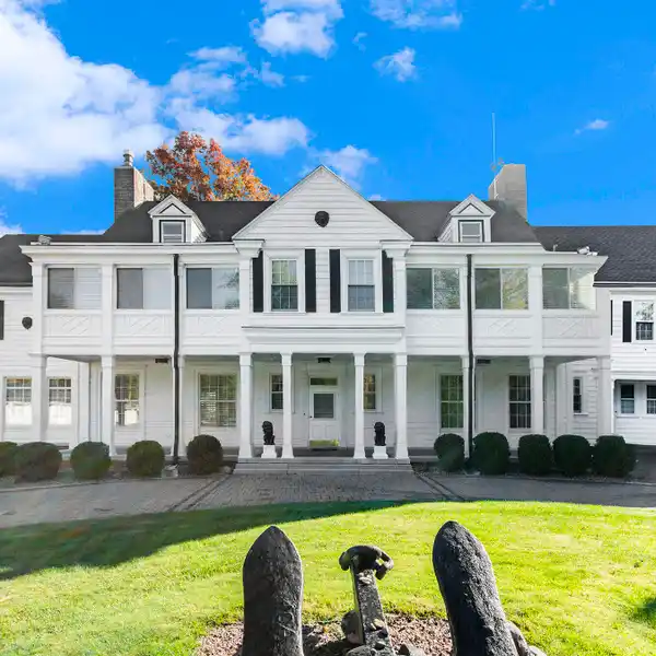 LANDMARK GROSSE ILE PROPERTY