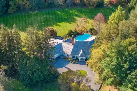 Reynwood Manor in Coveted Back Country Greenwich
