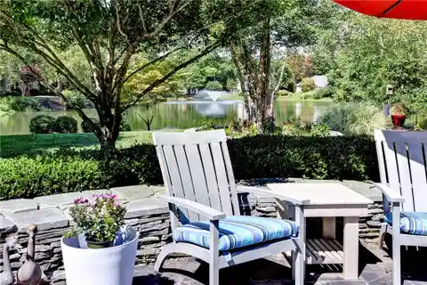 Impeccable Home in Governor's Land