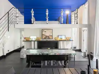 Elegant Split-level Apartment with Soaring Ceilings