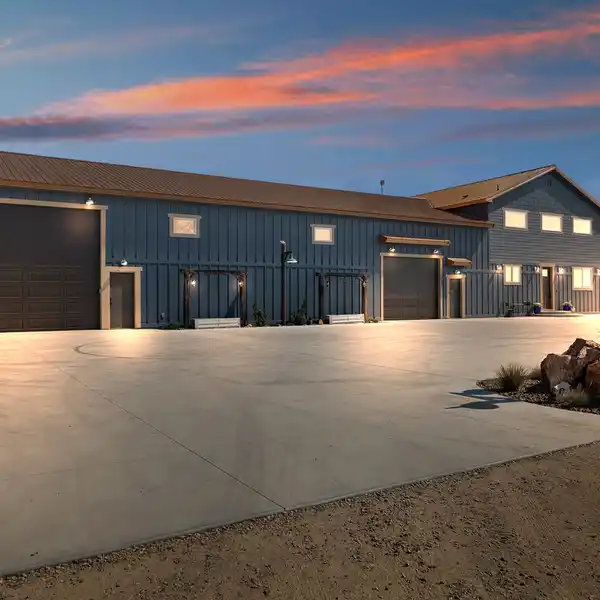 CUSTOM BUILT ESTATE IN CALDWELL