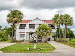 Remodeled Second Row Beach Home