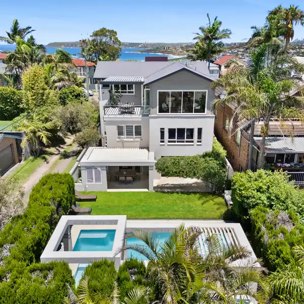 EXCEPTIONAL MASTER-BUILT RESIDENCE IN COVETED POSITION