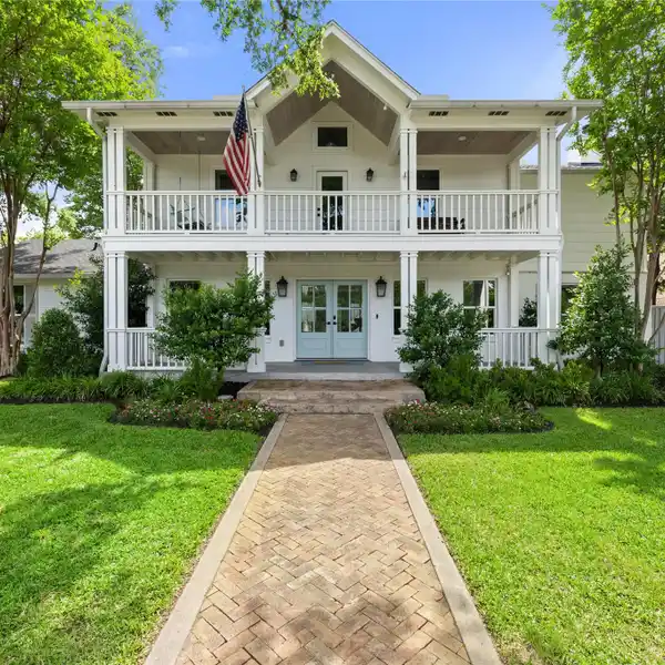 THE HAPPY HOUSE