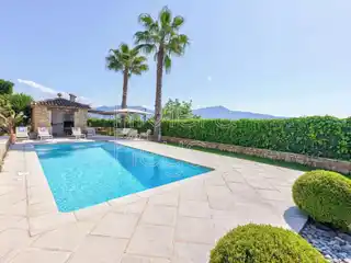Beautifully Renovated Villa