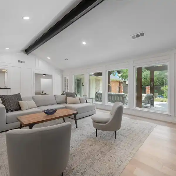 TIMELESS ELEGANCE WITH MODERN LUXURY