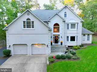 An Exquisite Blend of Luxury and Comfort