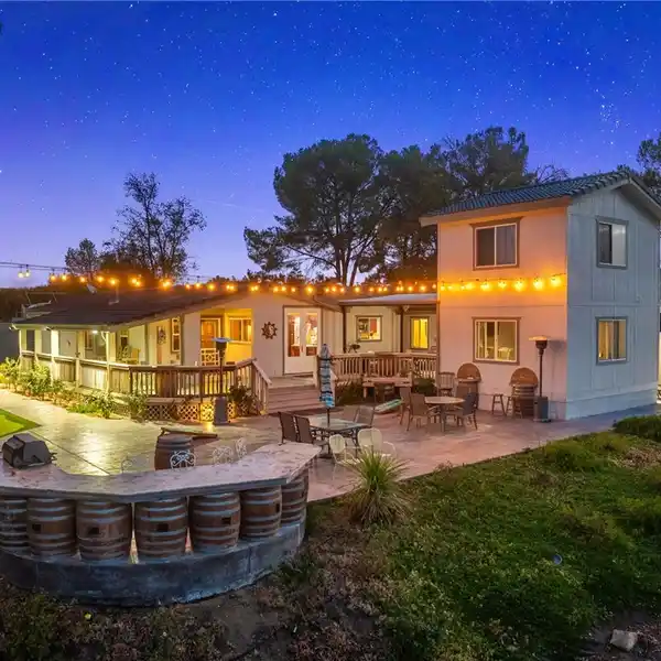 HILLTOP HAVEN IN WINE COUNTRY