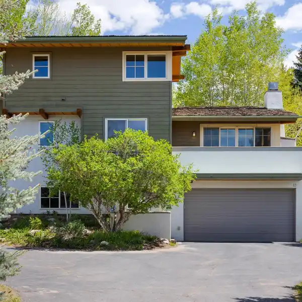 SERENE SPACE IN THE HEART OF SINGLETREE