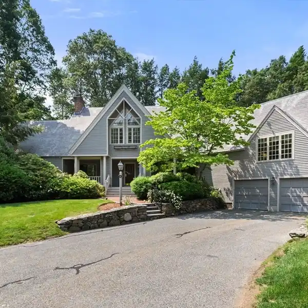 GORGEOUS HOME IN DESIRABLE PHILLIPS POND