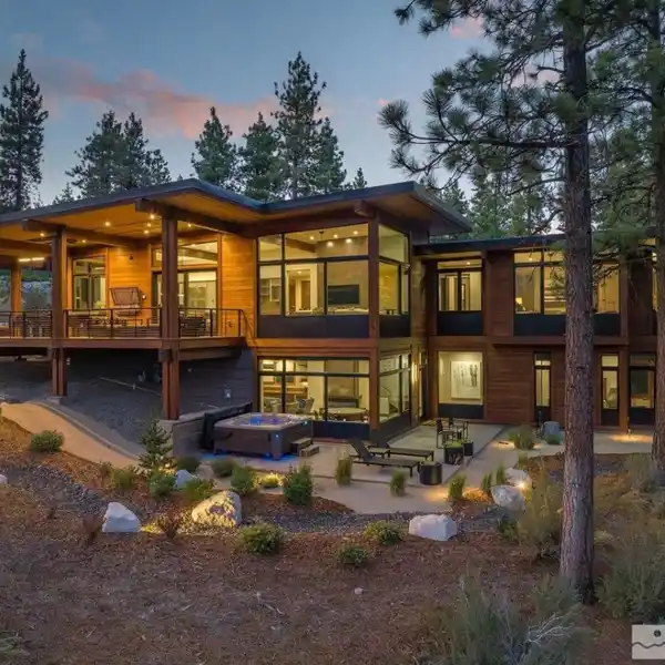 PINECONE RIDGE - MODERN MASTERPIECE IN CLEAR CREEK TAHOE