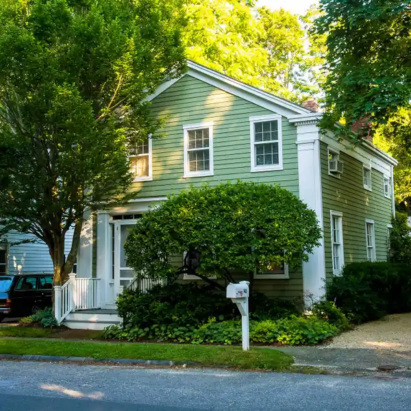 ADORABLE SAG HARBOR VILLAGE RENTAL HOME