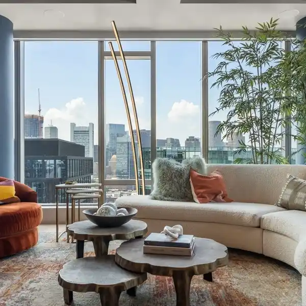 EXCEPTIONAL PENTHOUSE IN SEAPORT