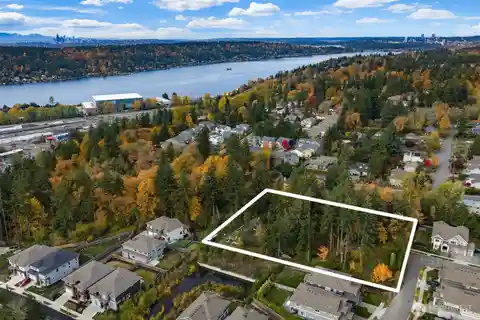 Prime Development Potential in Thriving Locale