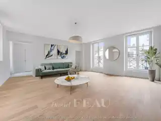 Stylish Living Near Saint-Germain Station