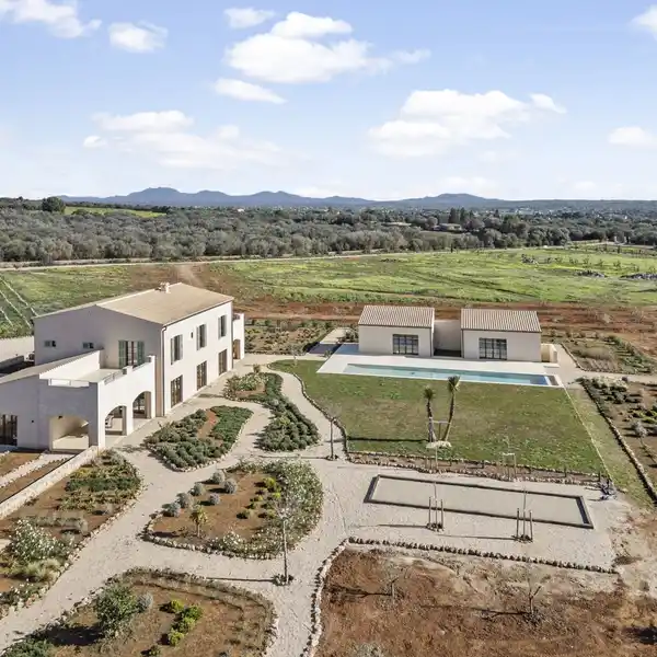 SPACIOUS NEW-BUILD FINCA