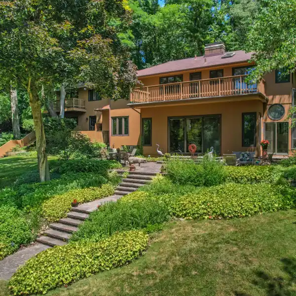UNIQUE AND HISTORIC GEM