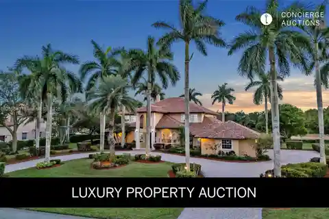 Magnificent Lakefront Estate