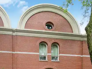 Beautifully Curated Italianate Style Rowhouse