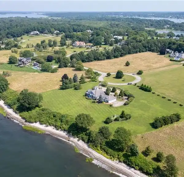 WATERFRONT HOME ON EXCLUSIVE POPPASQUASH NECK