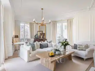 Completely Renovated Full-Floor Apartment