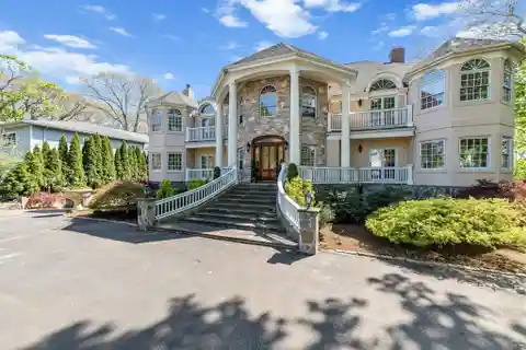 Spacious Neo-french Home