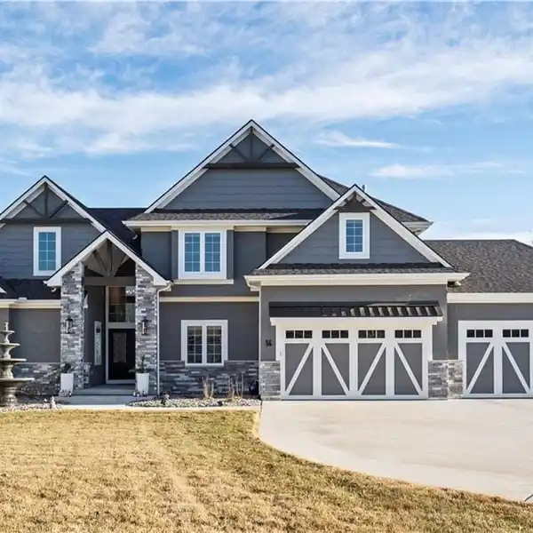 IMMACULATE CUSTOM LAKEFRONT HOME